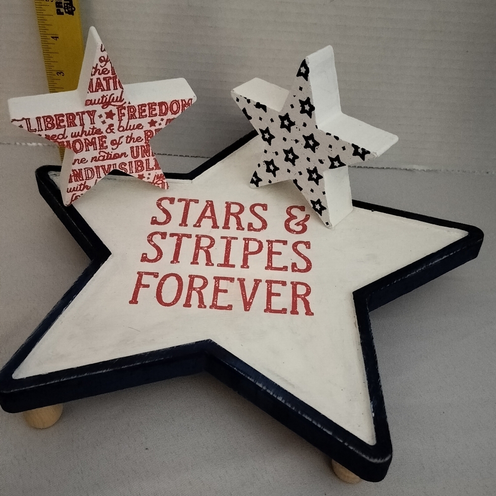 Chalk Couture wooden stars and star riser